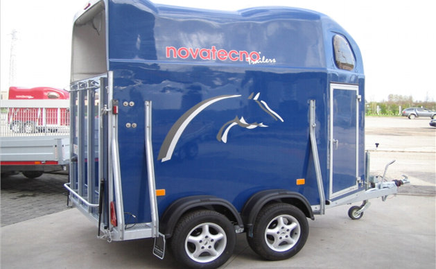 Rimorchi e trailer per trasporto cavalli | Novatecno
