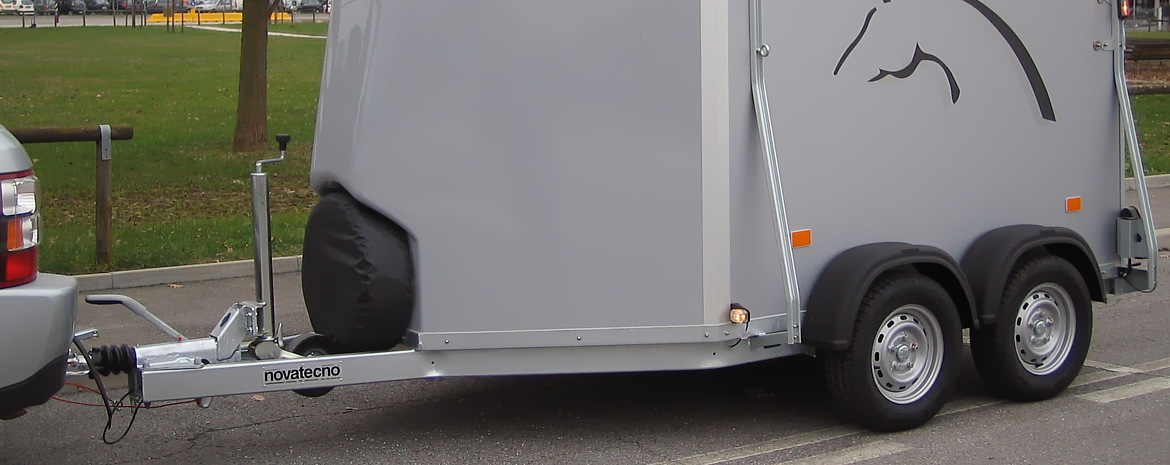 Rimorchi e carrelli Novatecno